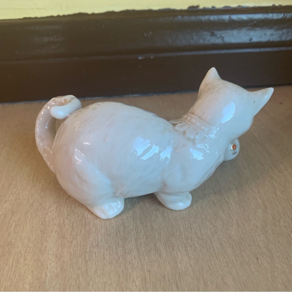 LENOX Cat Figurine Porcelain Playful Kitten Ball HandPainted Vintage Collectible - Picture 4 of 8